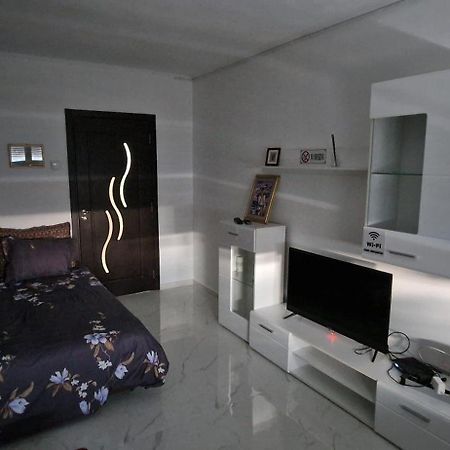 Sylvanostudiocenter โปลเยชต์ ภายนอก รูปภาพ